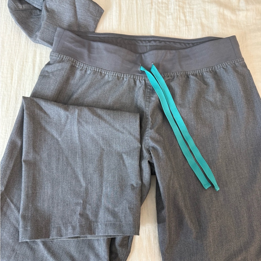 Figs Gray Scrub Pants and Top with Teal Drawstring